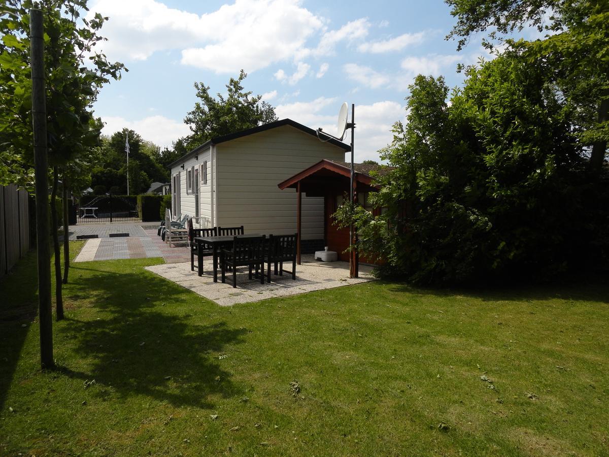 Stellechalets Op Vakantiepark Stelleplas - Heinkenszand Room photo